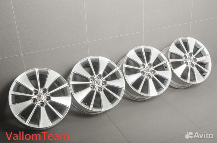 Лот UP4981131 Оригинальные 18-е диски toyota