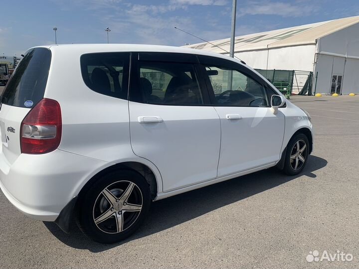 Honda Fit 1.3 CVT, 2003, 329 000 км