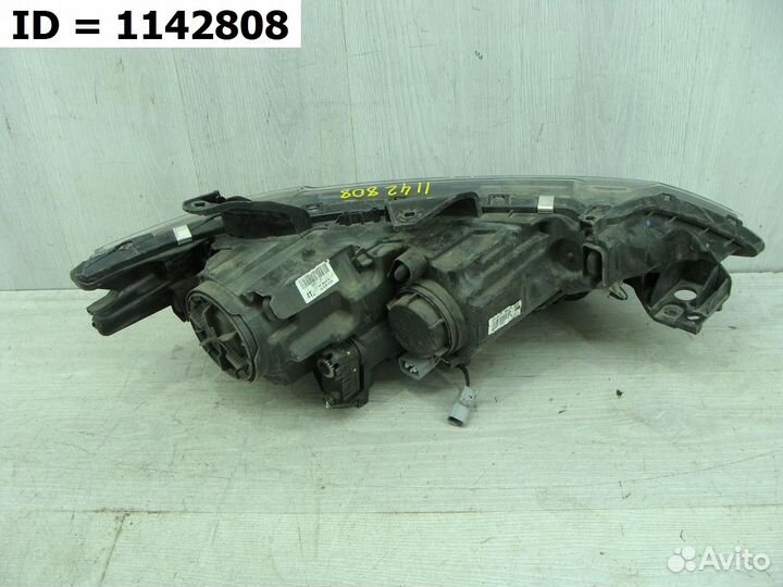 Фара левая Mitsubishi Outlander