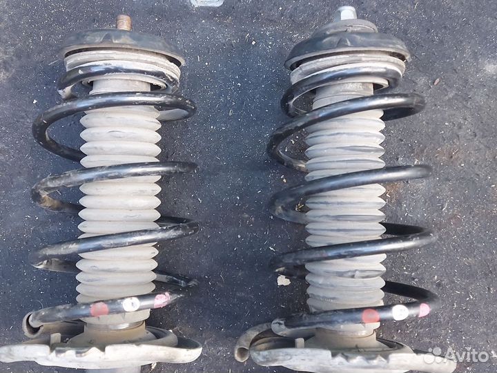 Амортизаторы передние Пежо 308