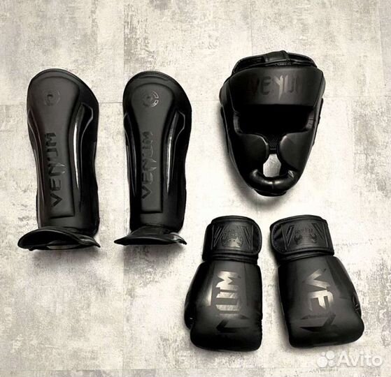 Боксерские перчатки, Комплект Venum