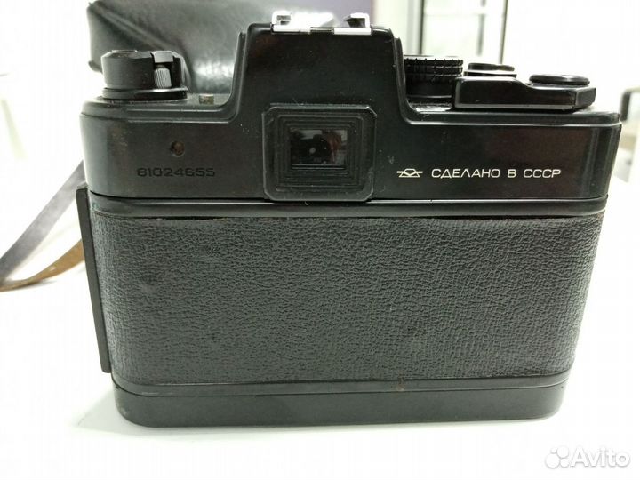 Фотоаппарат зенит - 19, объектив helios-44m, СССР