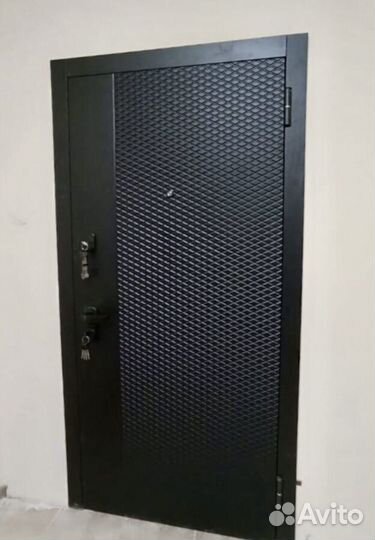 Дверь входная металлическая