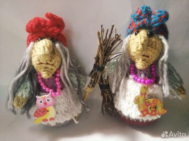 Вязаная игрушка Баба Яга