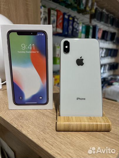 iPhone X, 64 ГБ
