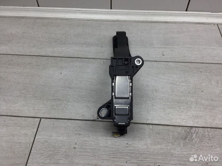 Педаль газа Toyota Auris хэтчбек 1ND-TV 2011