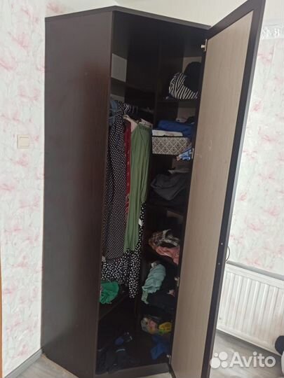 Угловой шкаф