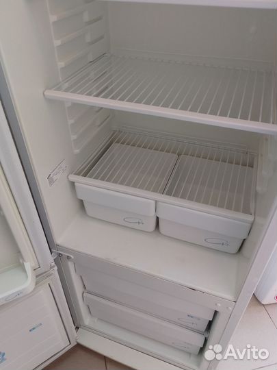 Холодильник двухкамерный pozis 103