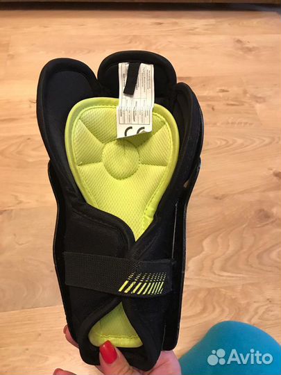 Щитки хоккейные детские Warrior Alpha Qx