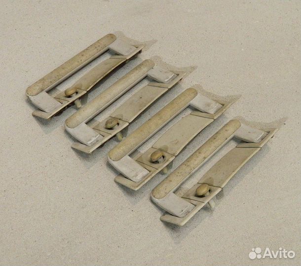 Ручка потолочная Audi 80 B3