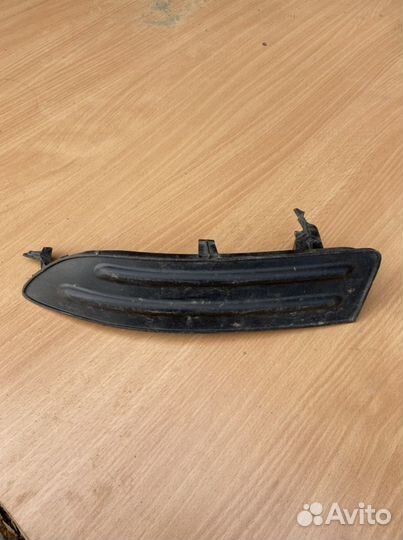 Заглушка бампера toyota corolla