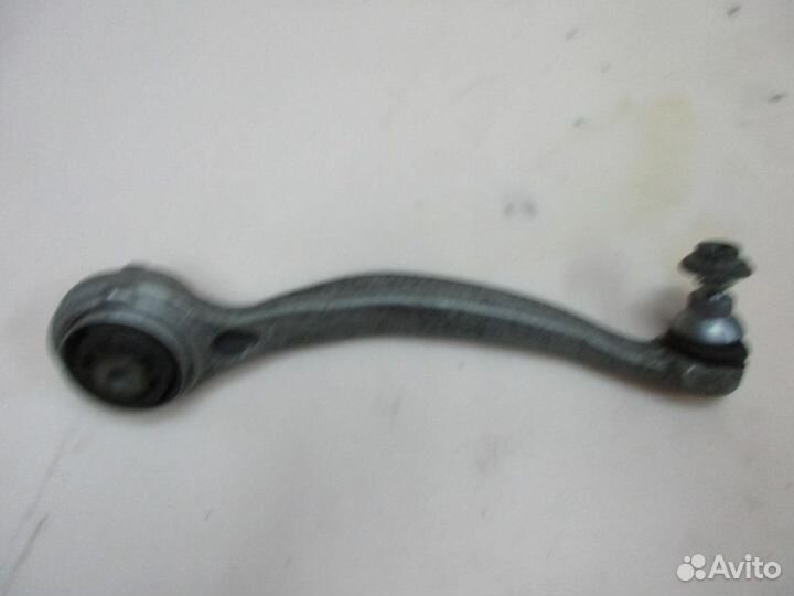 Рычаг передний нижний левый w205 C-class 626.95