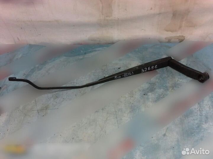 Поводок стеклоочистителя передний левый Kia RIO 20
