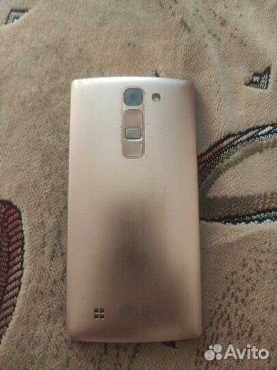Телефон LG