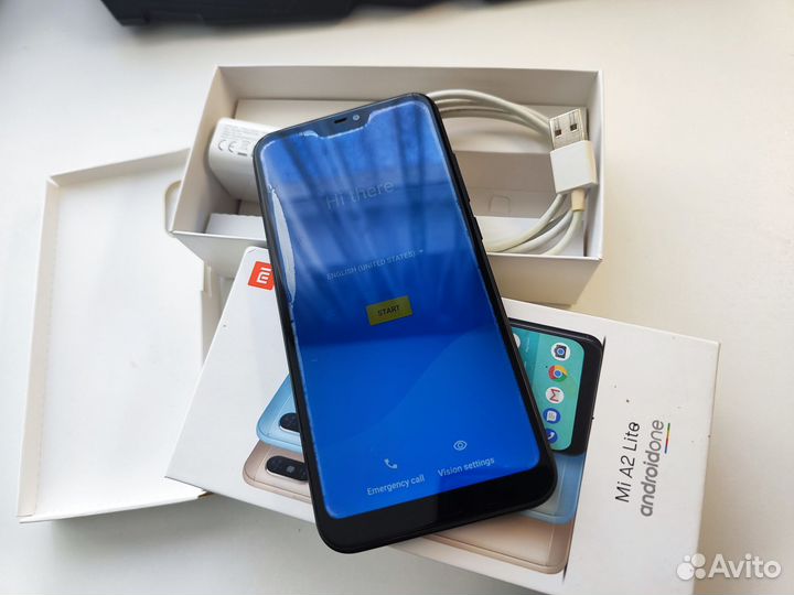 Xiaomi Mi A2 Lite Android One, 4/32 ГБ
