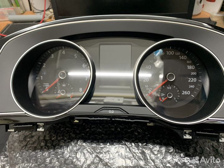 Щиток приборов Фольксваген Б 8 2018 год