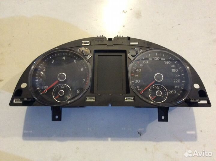 Приборная панель VW Passat B7 Variant 3AA920871