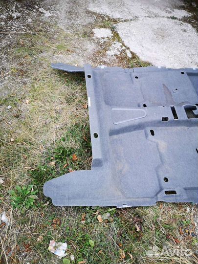 Ковролин пола салона Nissan Leaf