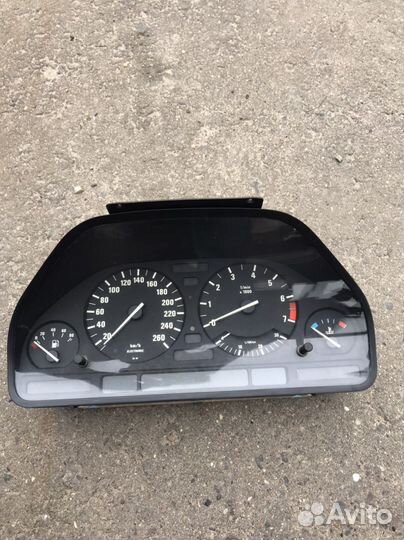 Приборная панель BMW 5 e34