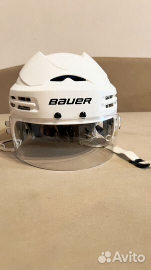 Хоккейный шлем