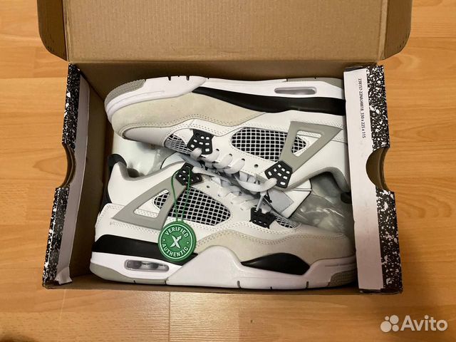 Кроссовки Nike Air Jordan 4