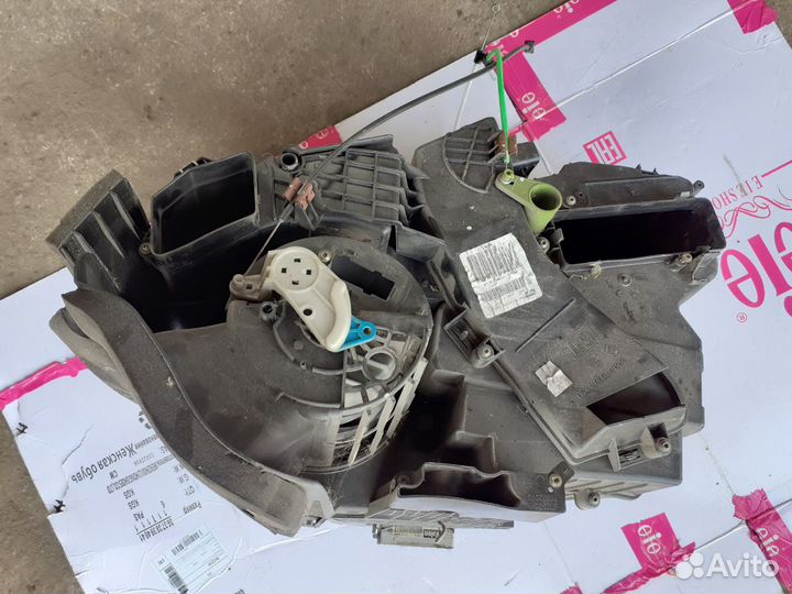 Корпус печки под кондиционер Рено Логан 1