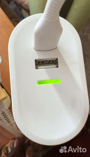 Электрическая зубная щетка Oral-B 8000