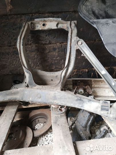 Запчасти на bmw е34