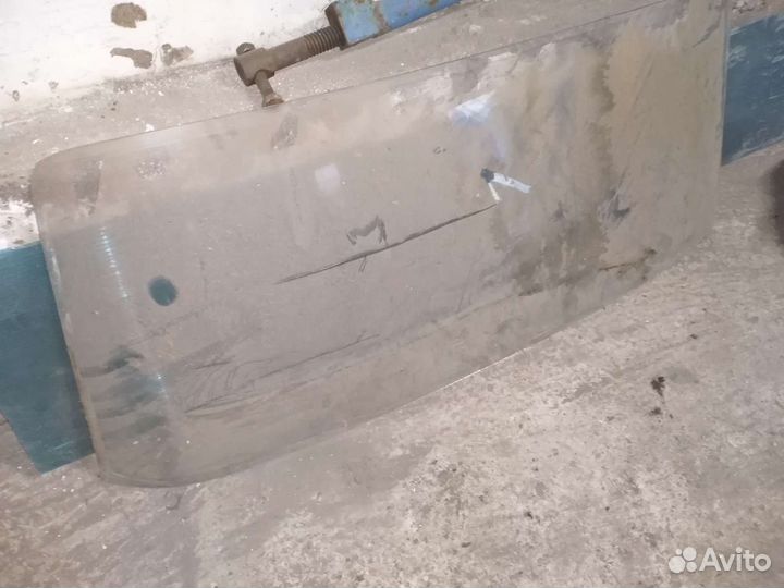 Заднее стекло ваз 2106