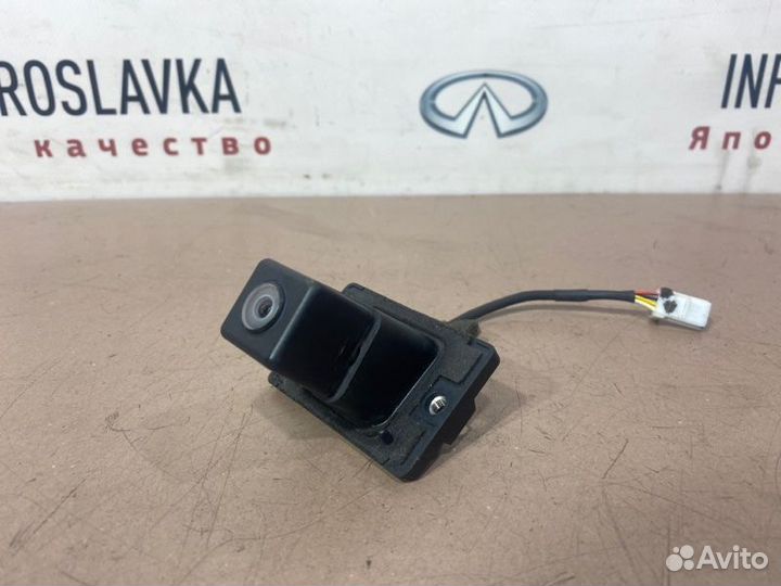 Камера задняя Infiniti Qx70 Fx37 Fx30D Ex37 Ex25
