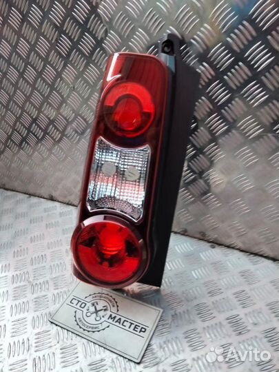 Фонарь задний левый Peugeot Partner 1.6