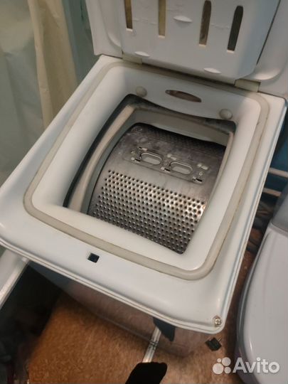 Стиральная машина с вертикальной загрузкой