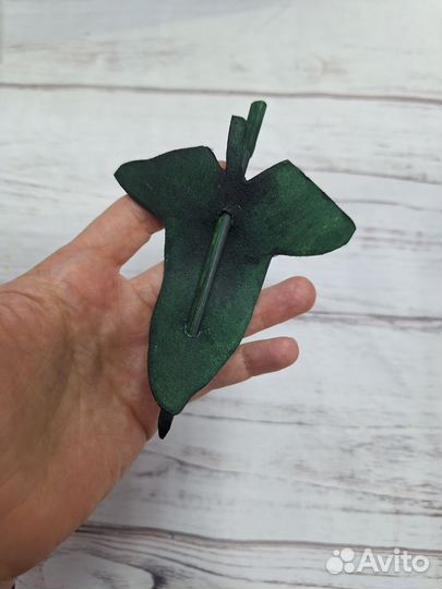 Кожаная заколка для волос Эльфийский лист