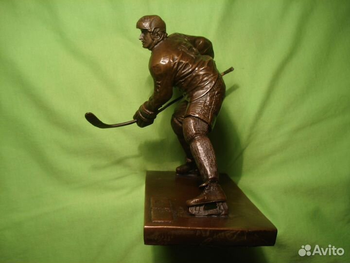 Хоккей Хоккеист СССР бронза 1972 год Спорт