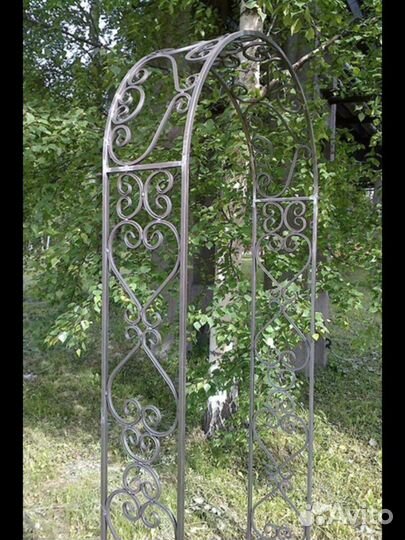 Арка садовая кованая
