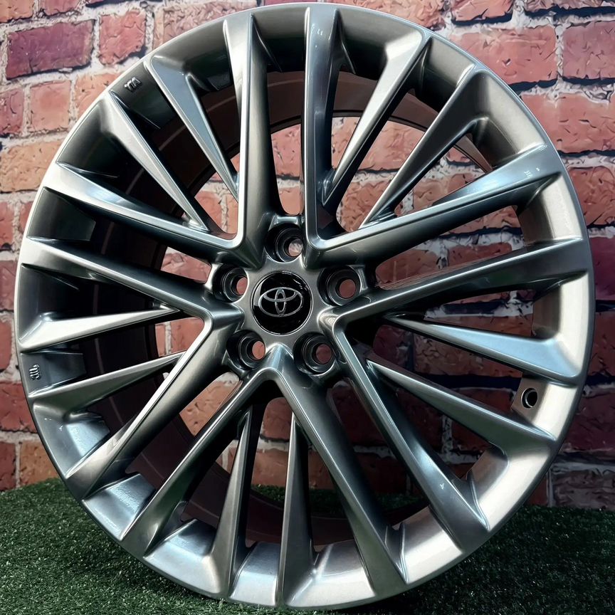 Литые диски Toyota 8.5×R19 5×114.3