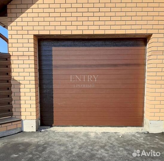 Ворота гаражные секционные