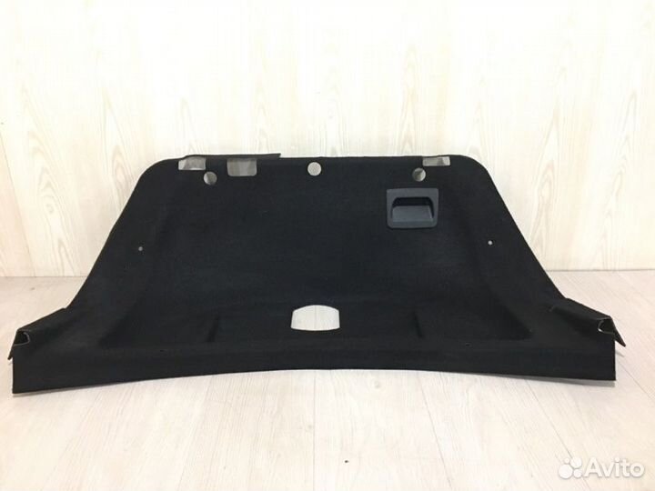 Обшивка крышки багажника Mercedes Benz C200 W204