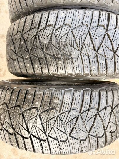 Goodyear Ultragrip 600 225/55 R17