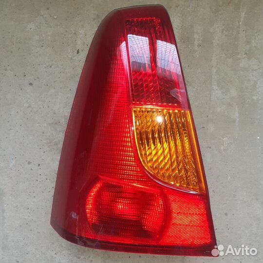 Фонарь Renault Logan 1 дорестайл2