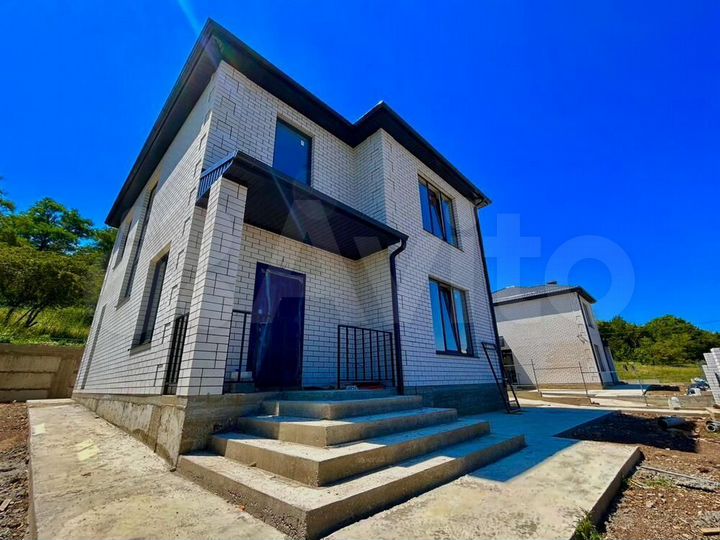 Дом 160 м² на участке 4 сот.