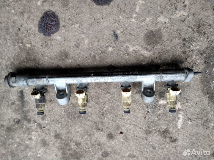 Топливная рампа, форсунка hyundai elantra tucson