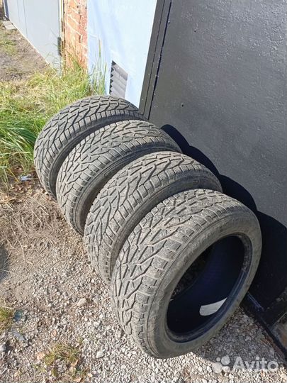 Kormoran SUV Stud 215/60 R17 100T