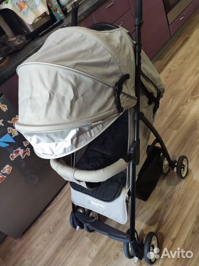 Коляска прогулочная