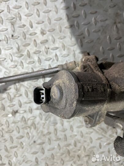 Суппорт задний левый