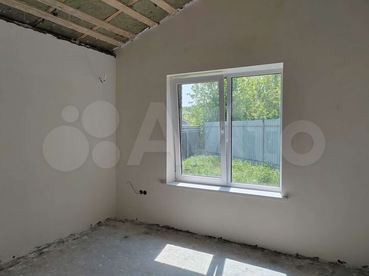 Дом 95 м² на участке 4 сот.