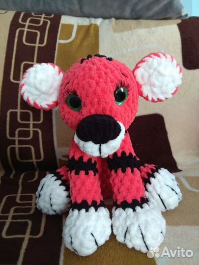 Вязаная игрушка тигр