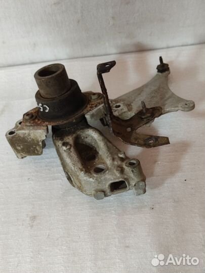 Подушка кронштейн кпп левый citroen c5