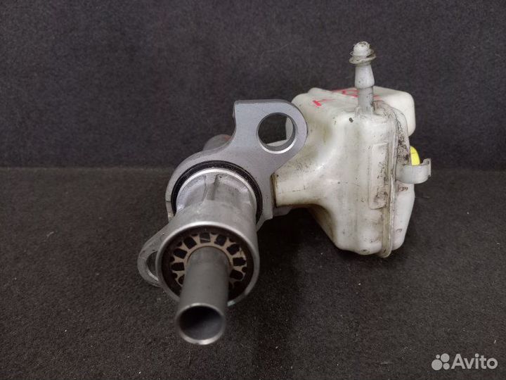 Главный тормозной цилиндр Opel Astra J