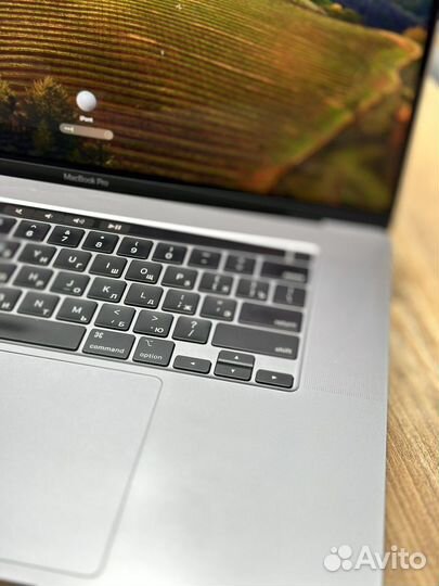 MacBook Pro 16